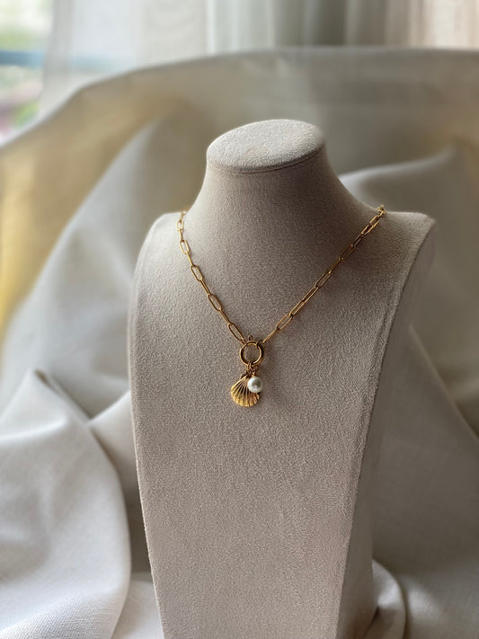 Cala Violina Necklace