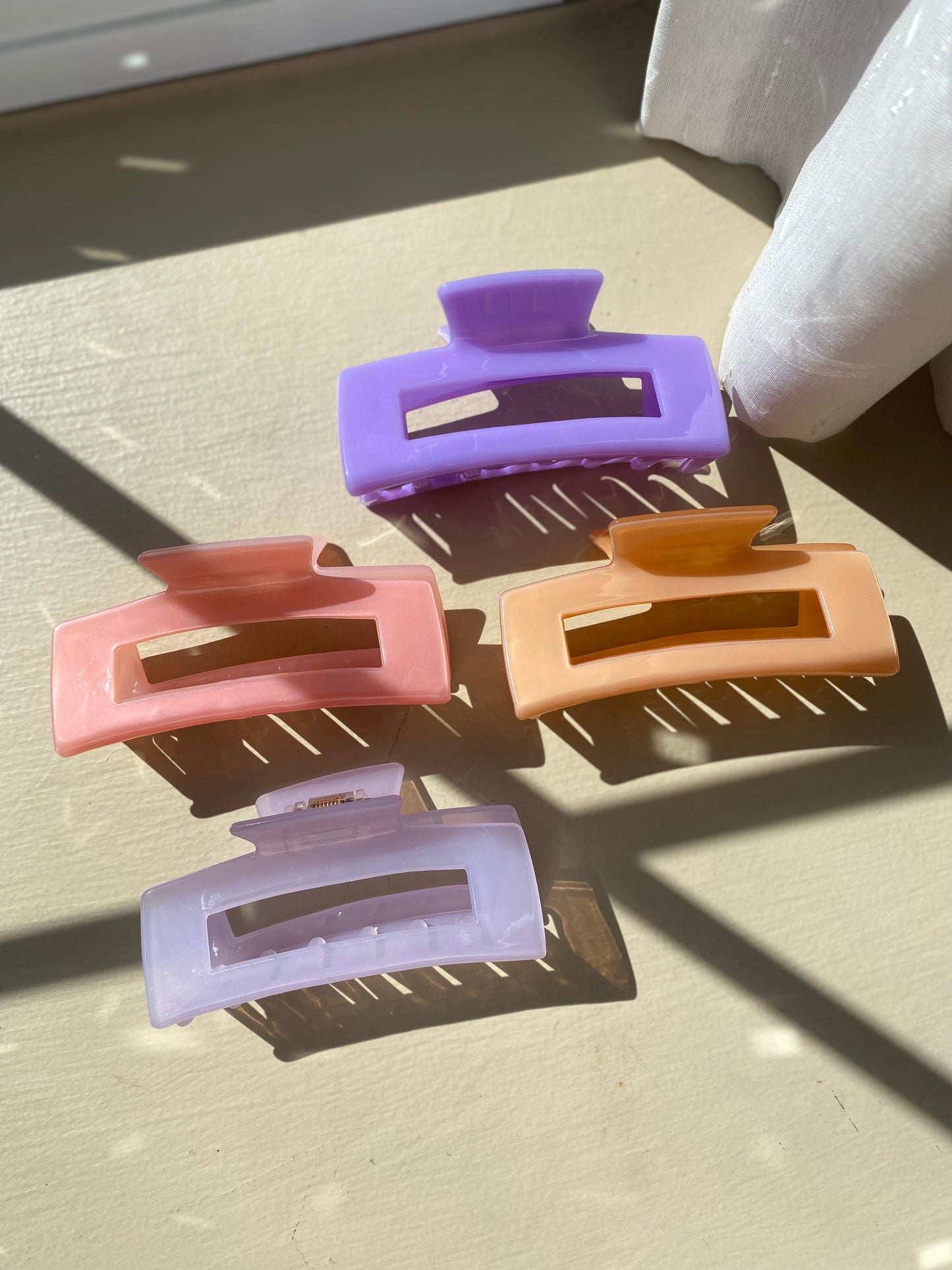 Large Spring Hair Claws