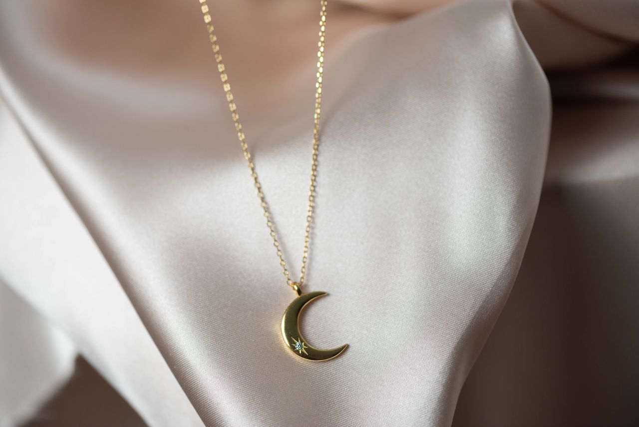 Luna Necklace