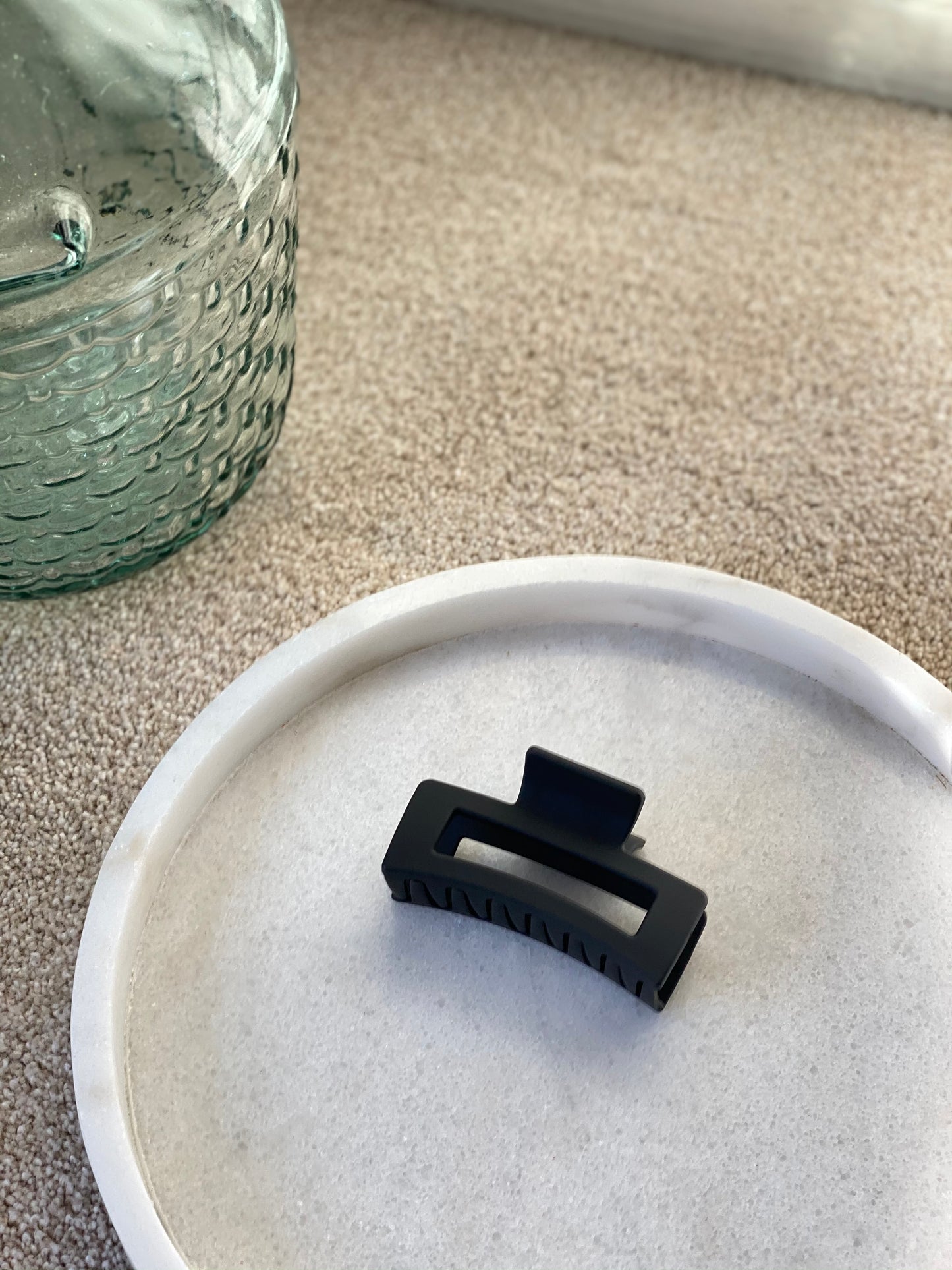 Medium Black Rectangle Clip