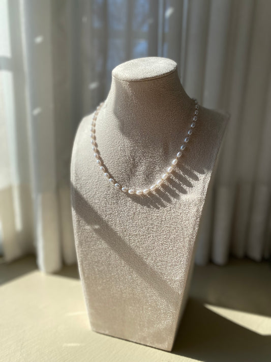 Plain Small Pearl Delicate Necklace