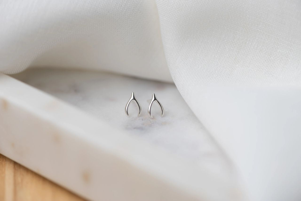 Wishbone Studs